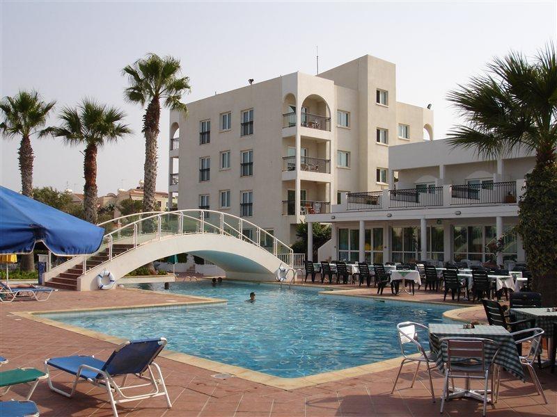 Paramount Hotel Apartments Protaras Exterior photo