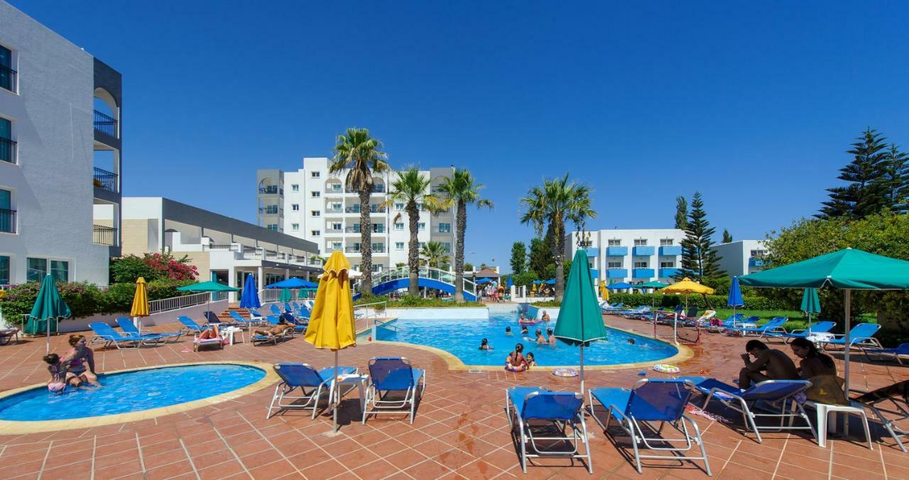 Paramount Hotel Apartments Protaras Exterior photo