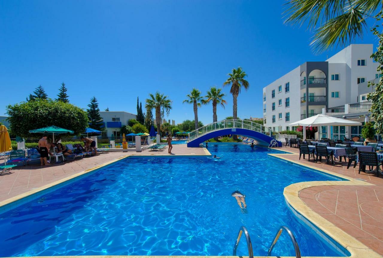 Paramount Hotel Apartments Protaras Exterior photo